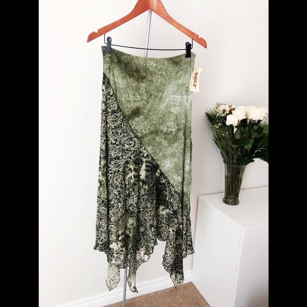 Green Asymmetric Lace Floral Print Long Midi Skirt